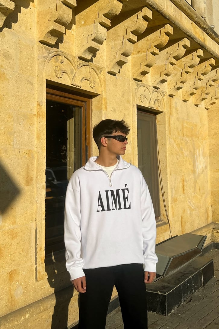 Aime Nakışlı Half-Zip Beyaz Sweatshirt