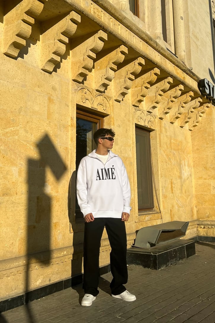 Aime Nakışlı Half-Zip Beyaz Sweatshirt