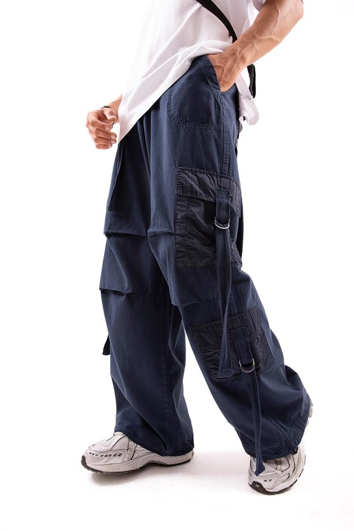 Aksesuar Detaylı Haki Baggy Paraşüt Pantolon