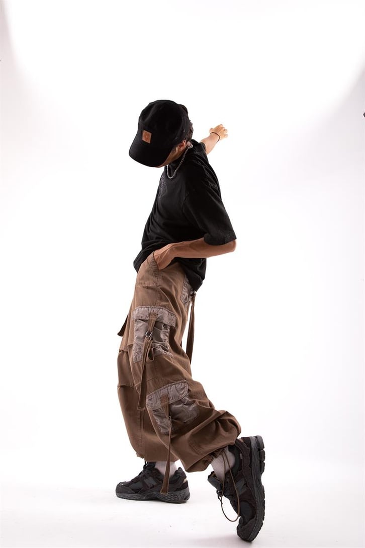 Aksesuar Detaylı Haki Baggy Paraşüt Pantolon