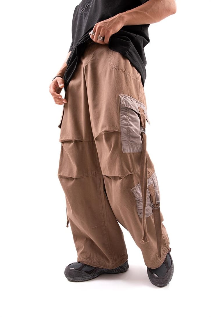 Aksesuar Detaylı Haki Baggy Paraşüt Pantolon