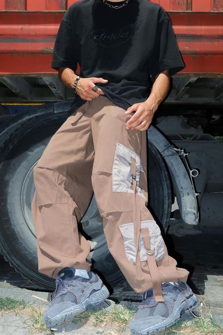 Aksesuar Detaylı Kahverengi Baggy Paraşüt Pantolon