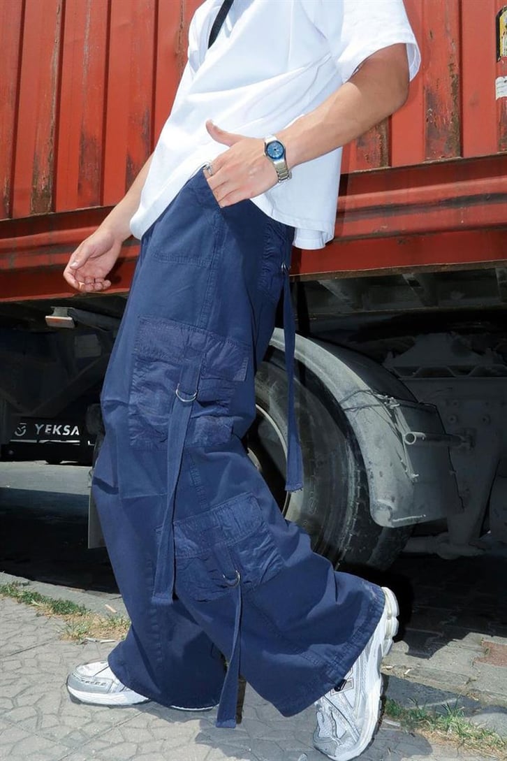 Aksesuar Detaylı Mavi Baggy Paraşüt Pantolon