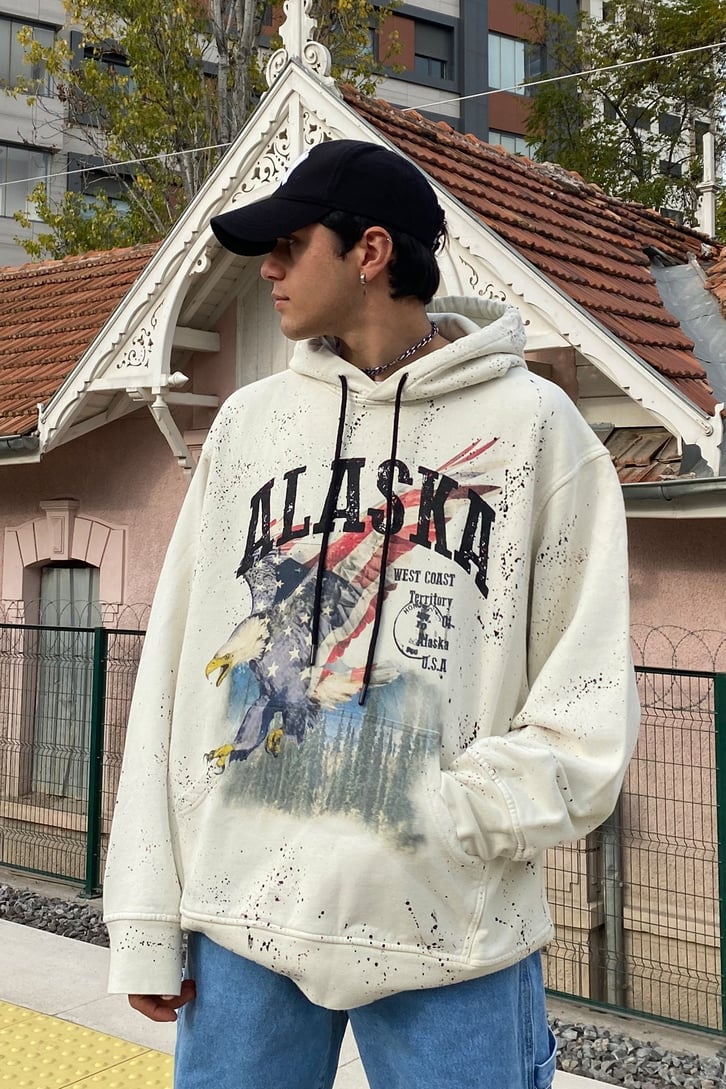 Alaska Spray Paint Extra Oversize Premium Hoodie