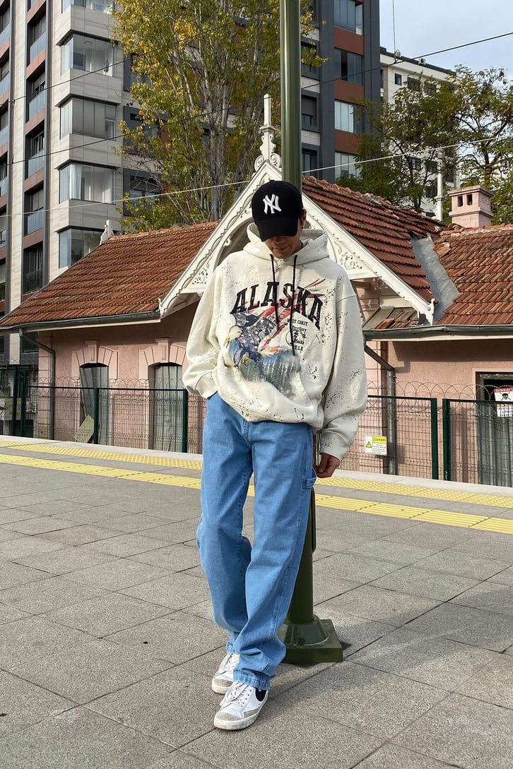 Alaska Spray Paint Extra Oversize Premium Hoodie