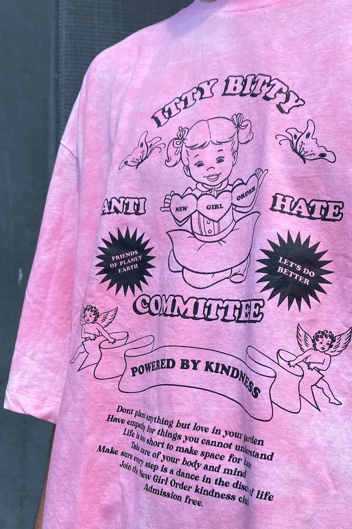 Anti Hate Community Baskılı Pembe Batik Oversize Tshirt