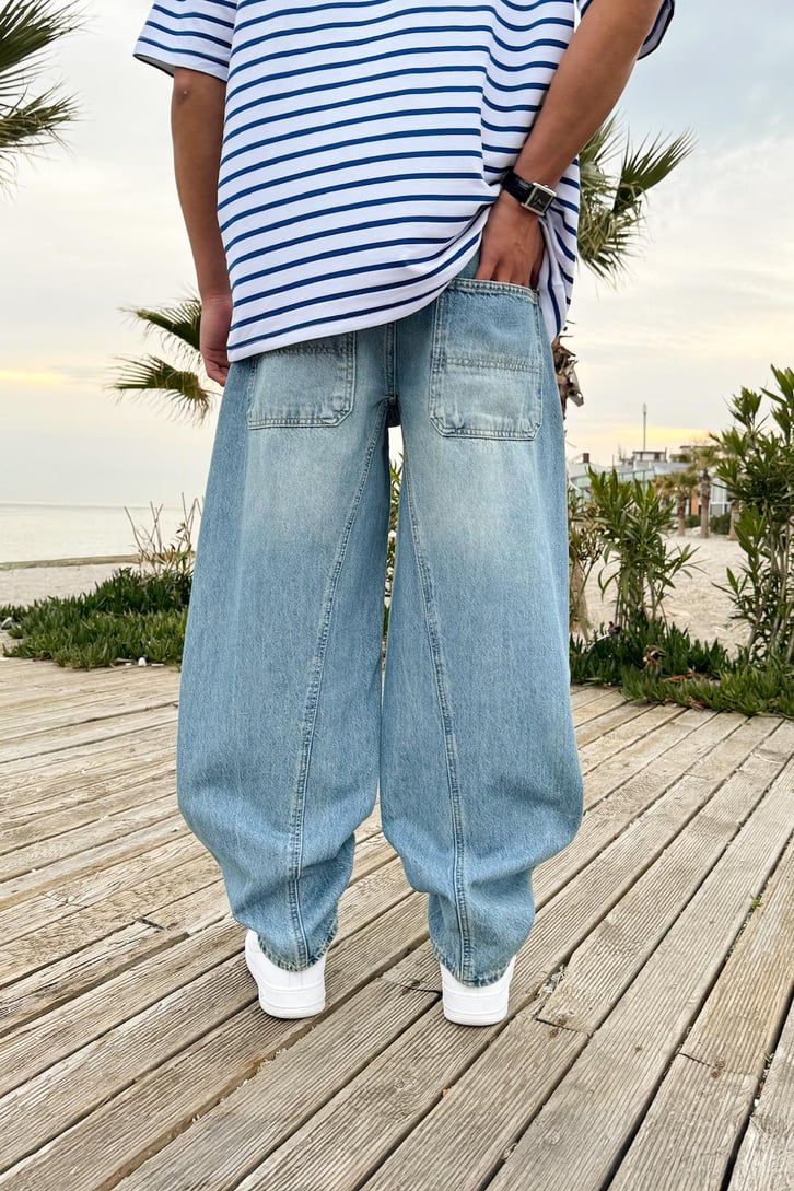 Arka Kemer Detaylı Baggy Jean
