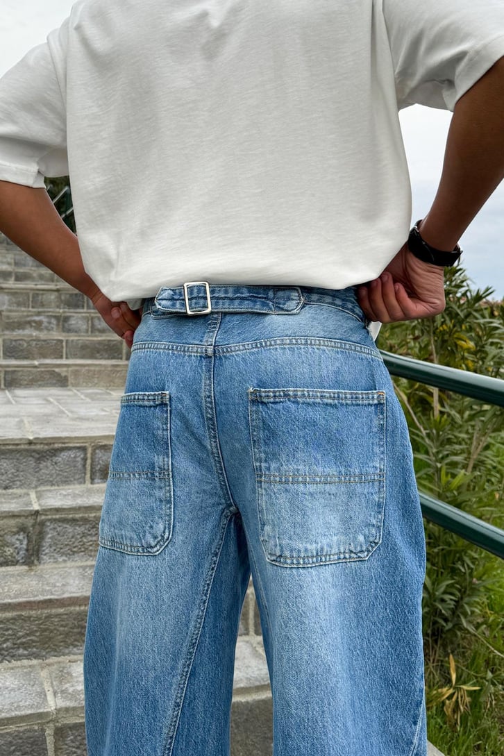 Arka Kemer Detaylı Baggy Jean