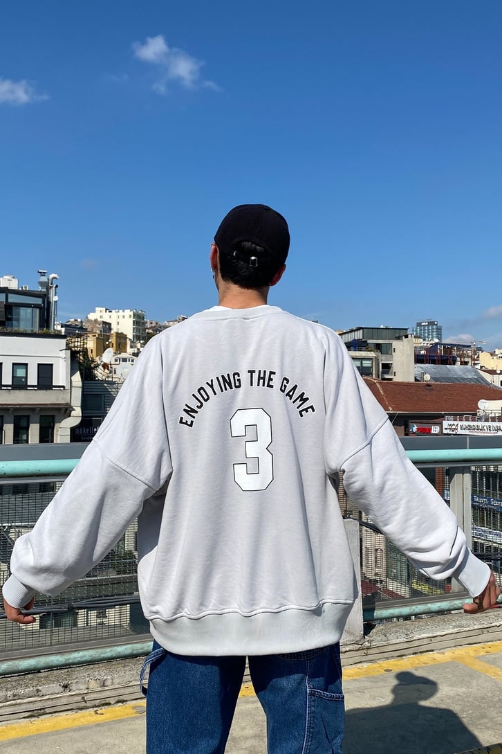 ARKASI ENJOYING THE GAME BASKILI OVERSIZE SWEATSHIRT