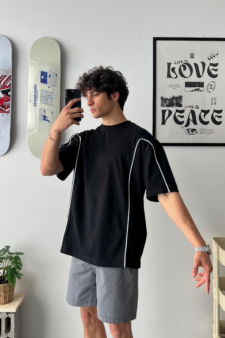 Asimetrik Biye Detaylı Oversize Tişört