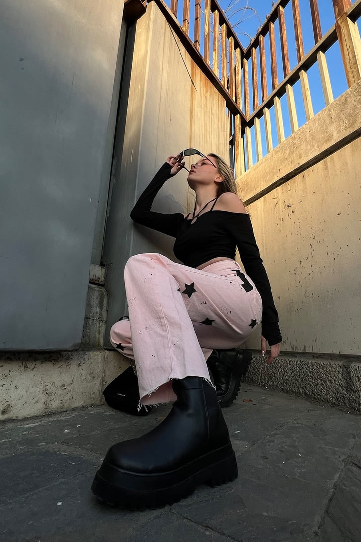 Askılı Toka Detaylı Siyah Crop