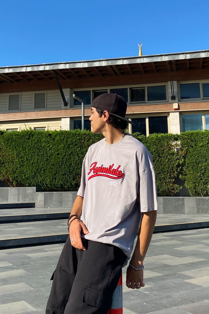 Assimilate Nakışlı Oversize Tshirt