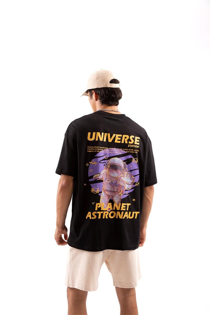 Astronaut Baskılı Siyah Oversize Tişört