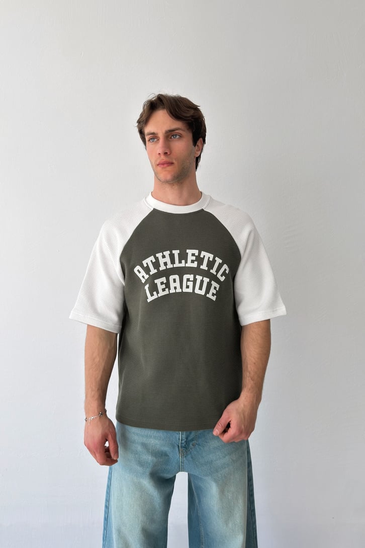 Athletic Baskılı Reglan Kol Tişört