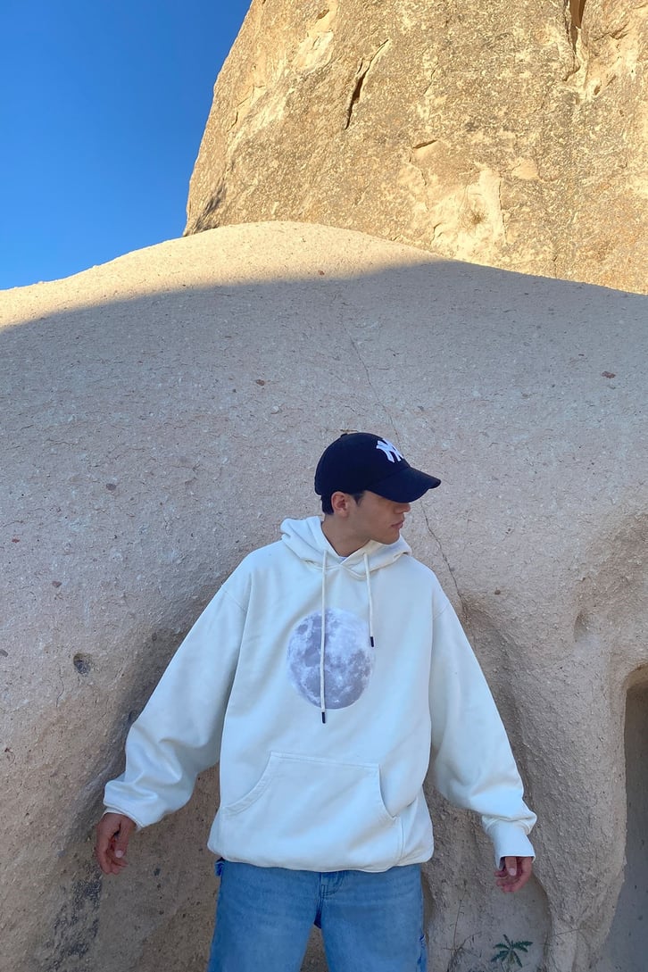 AY BASKILI OVERSIZE HOODIE