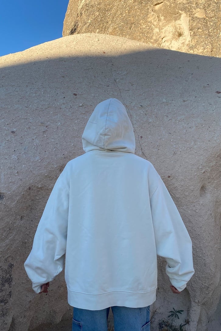 AY BASKILI OVERSIZE HOODIE