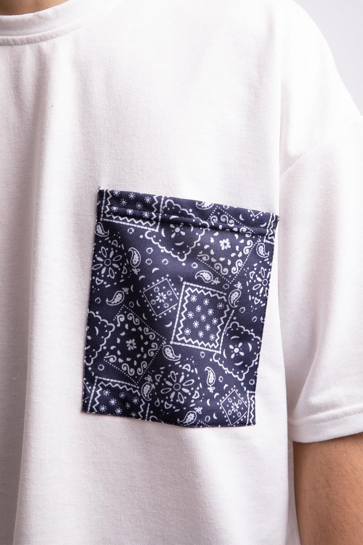 Bandana Desen Cep Detaylı Oversize Tshirt