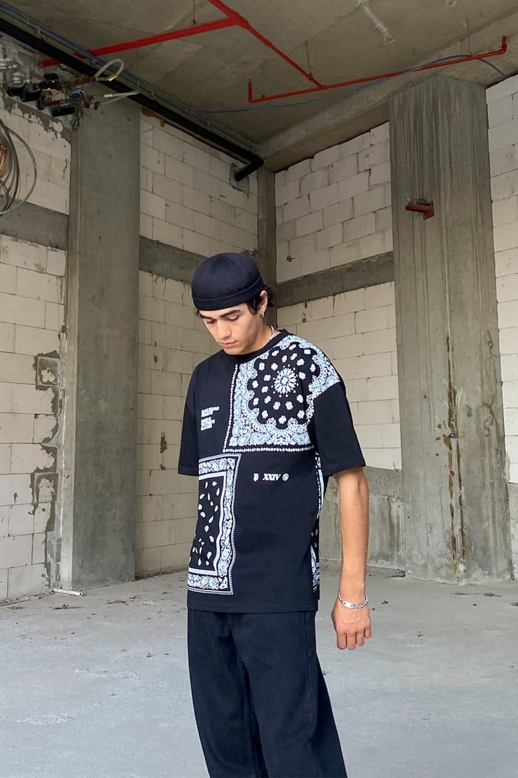 Bandana Desenli Siyah Oversize Tshirt