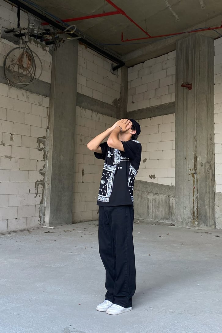 Bandana Desenli Siyah Oversize Tshirt