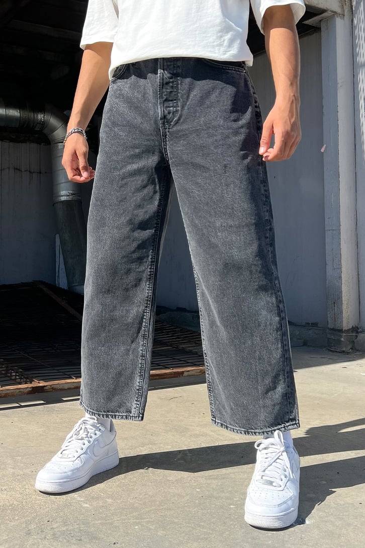 Basic Acid Wash Baggy Jean
