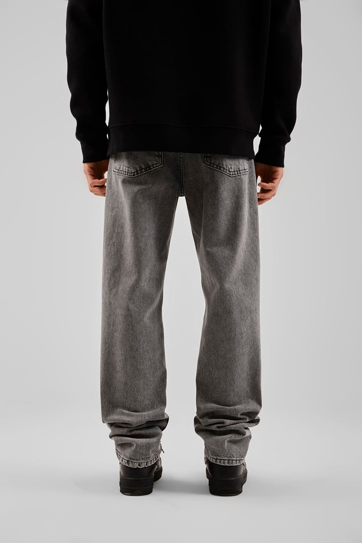 Basic Acid Wash Baggy Jean
