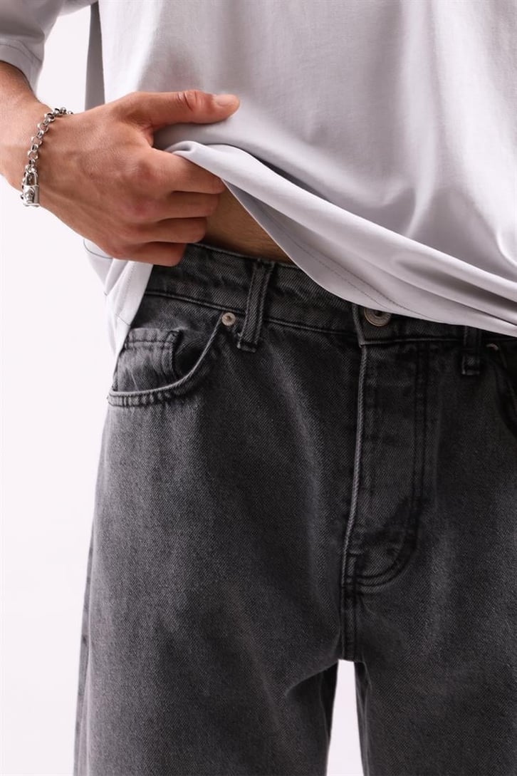 Basic Acid Wash Baggy Jean
