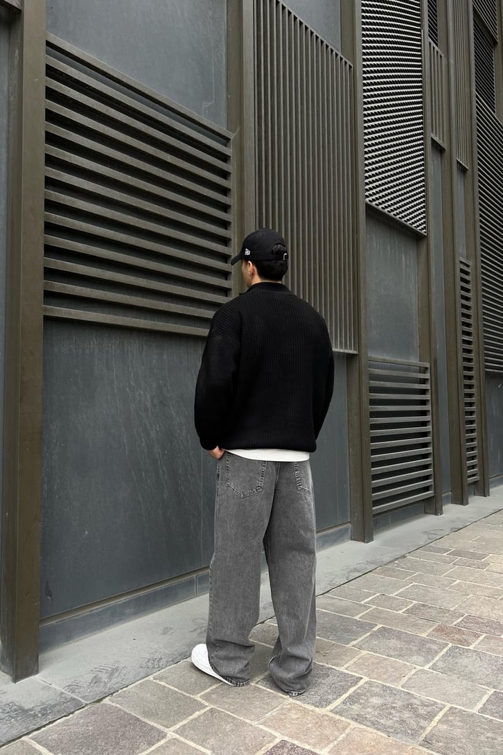 Basic Acid Wash Baggy Jean