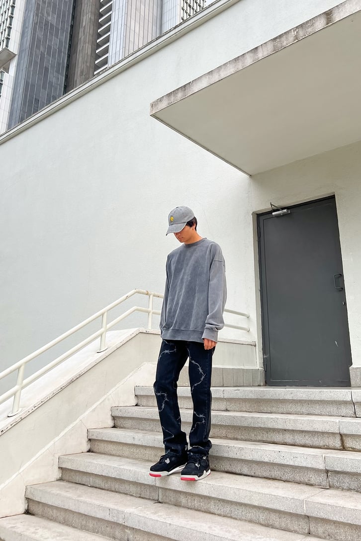 Basic Acid Wash Oversize Sweatshirt