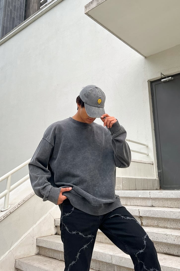 Basic Acid Wash Oversize Sweatshirt