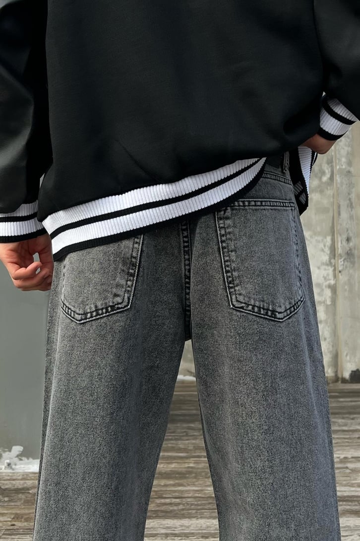 Basic Baggy Jean