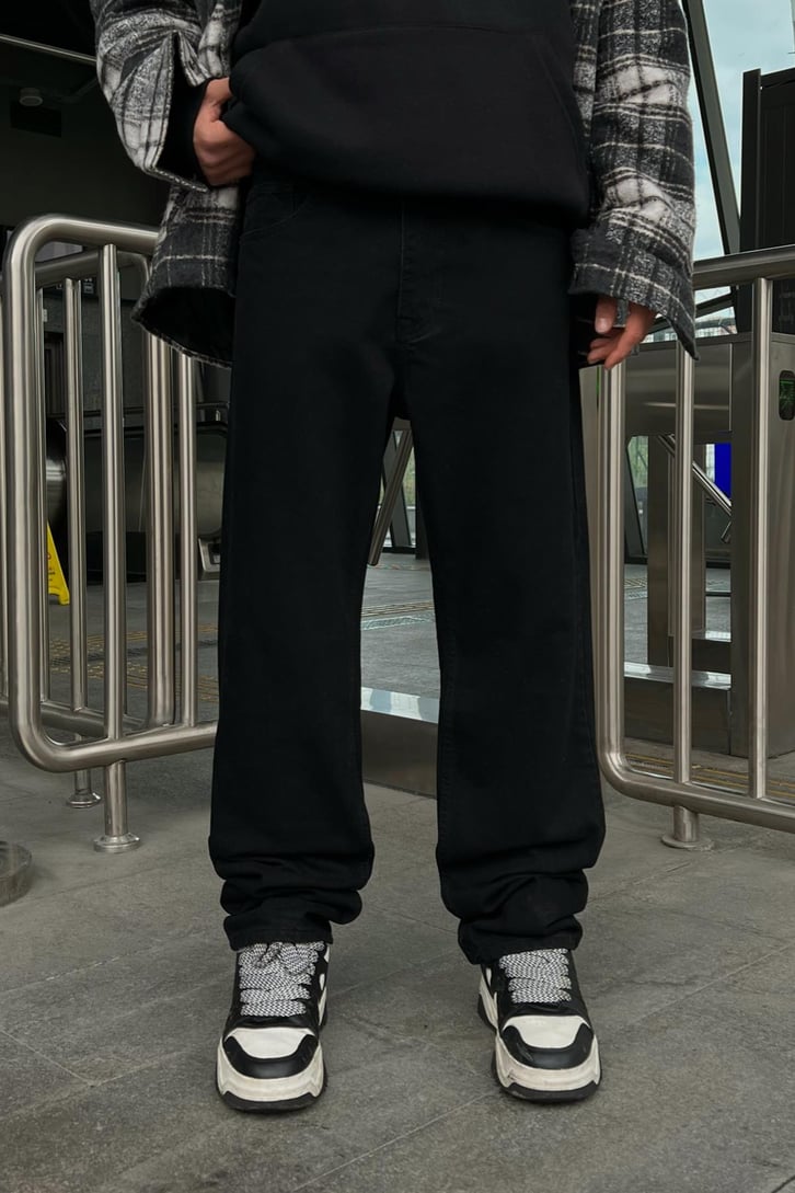 Basic Baggy Jean