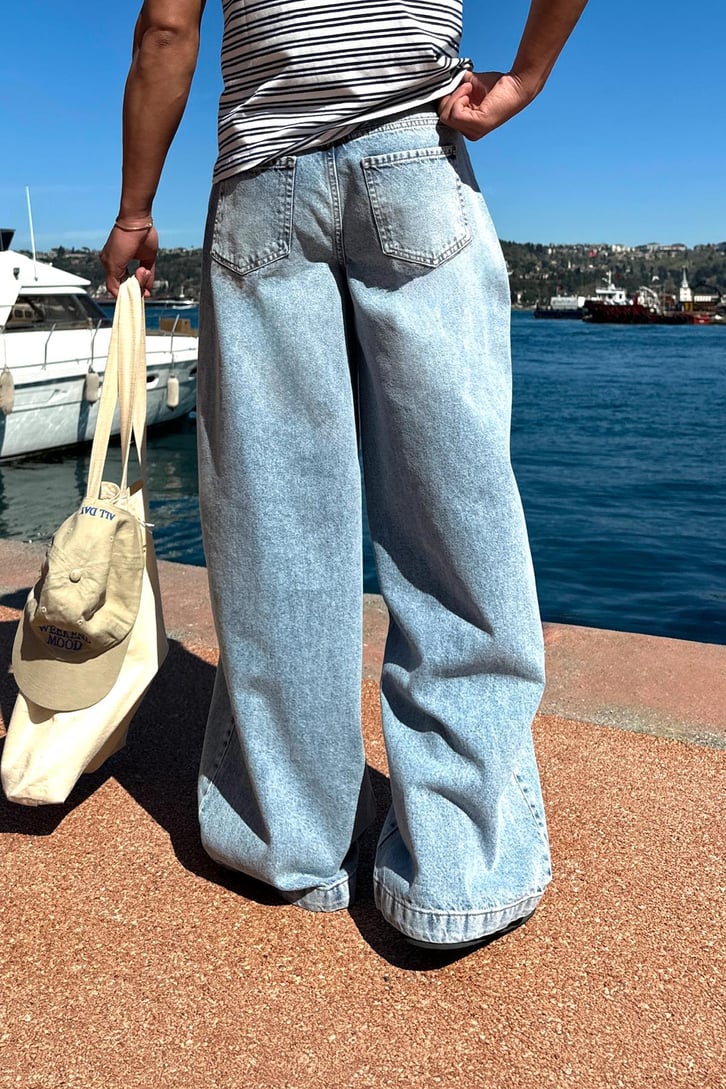 Basic Baggy Jean