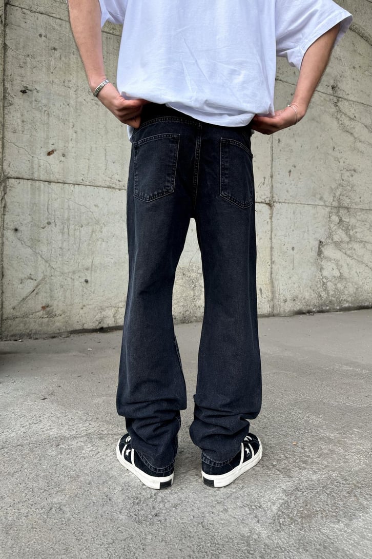 Basic Baggy Jean