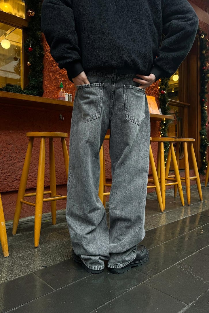 Basic Baggy Jean