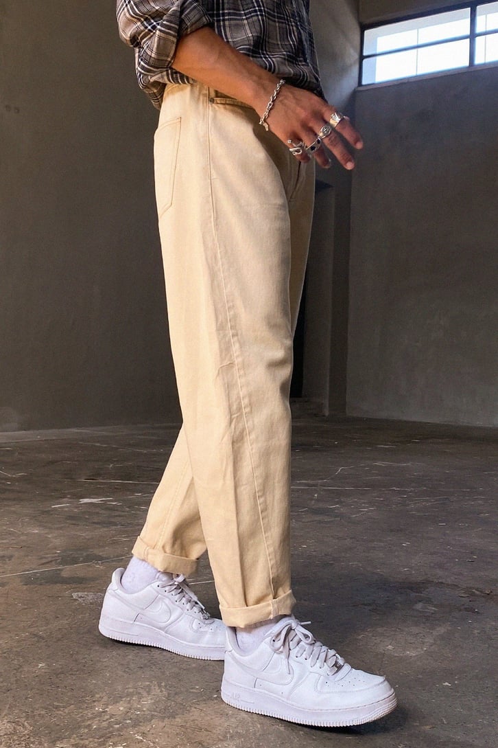 Basic Bej Baggy Jean