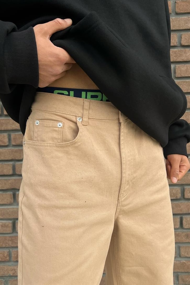 Basic Bej Baggy Jean