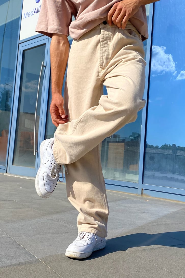 Basic Bej Baggy Jean