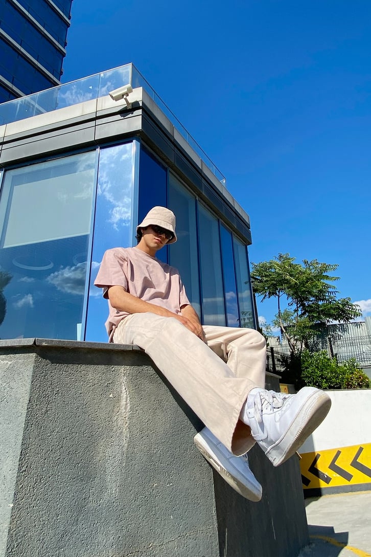 Basic Bej Baggy Jean