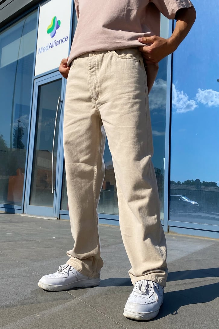 Basic Bej Baggy Jean