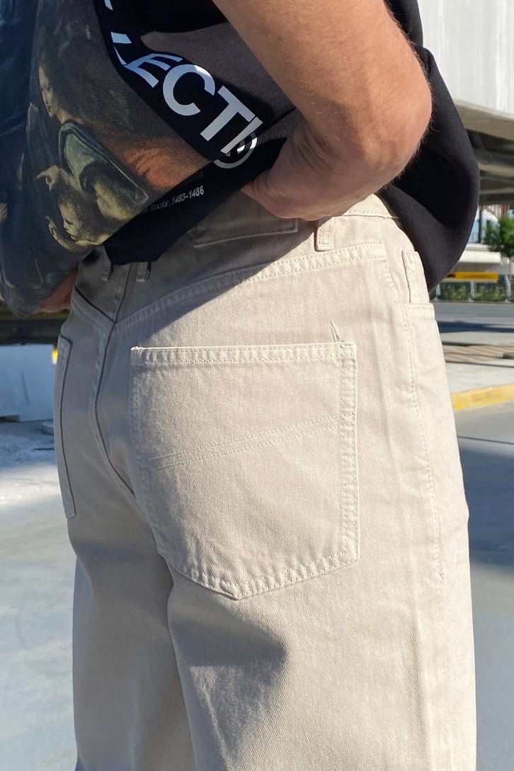 Basic Bej Baggy Jean