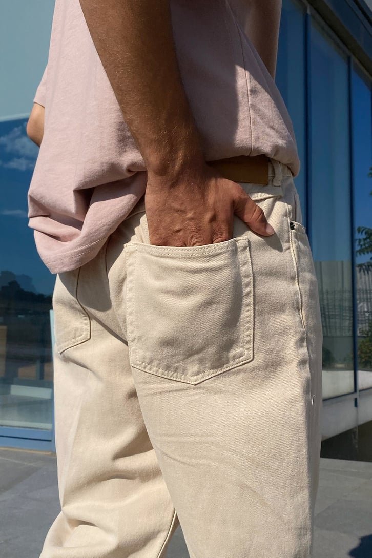 Basic Bej Baggy Jean