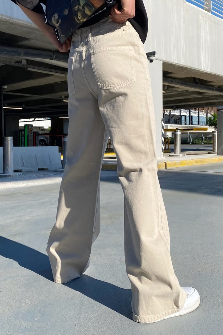 Basic Bej Baggy Jean