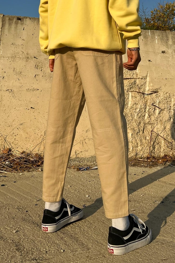 Basic Bej Mom Fit Jean