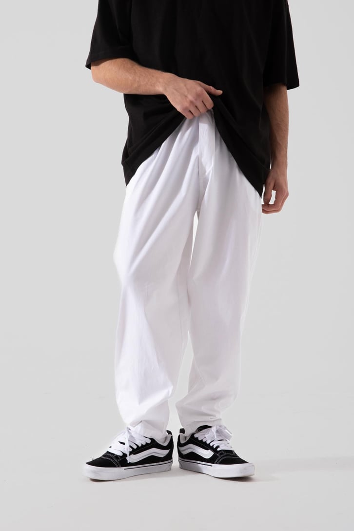 Basic Beyaz Kumaş Pantolon