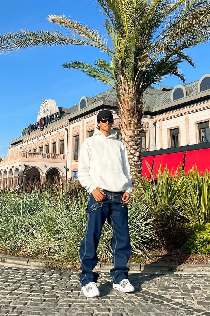 Basic Beyaz Oversize Hoodie