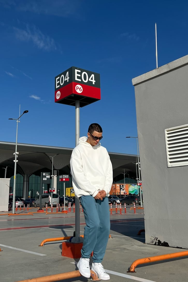 Basic Beyaz Oversize Sweatshirt