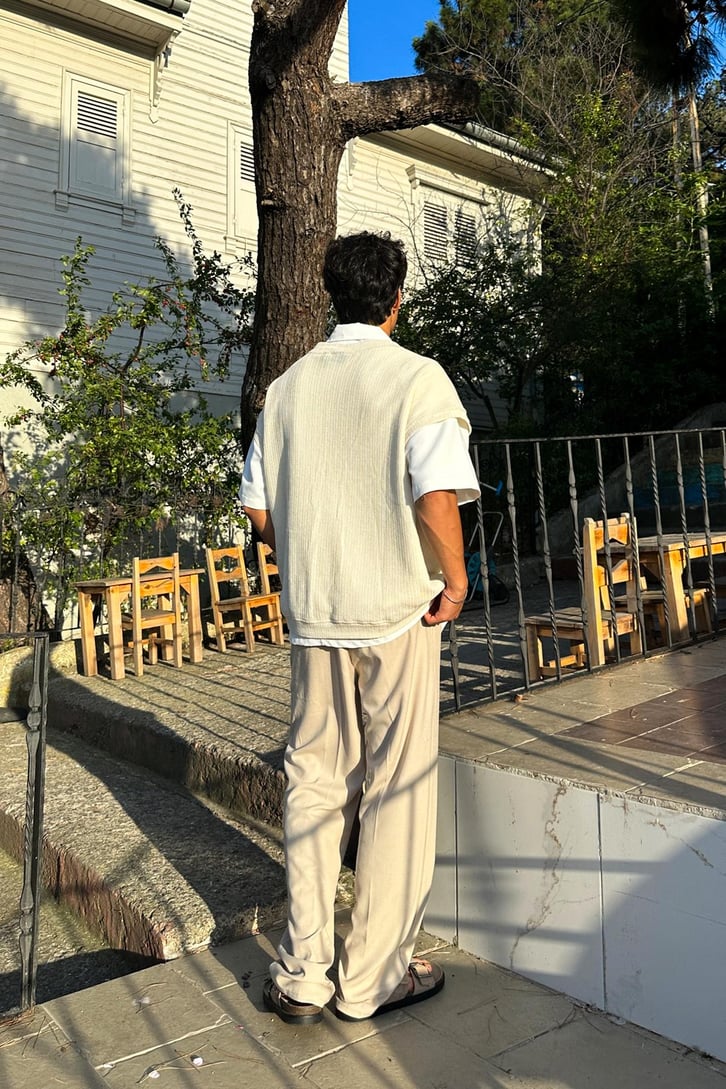 Basic Dokulu Bej İnce Triko Süveter