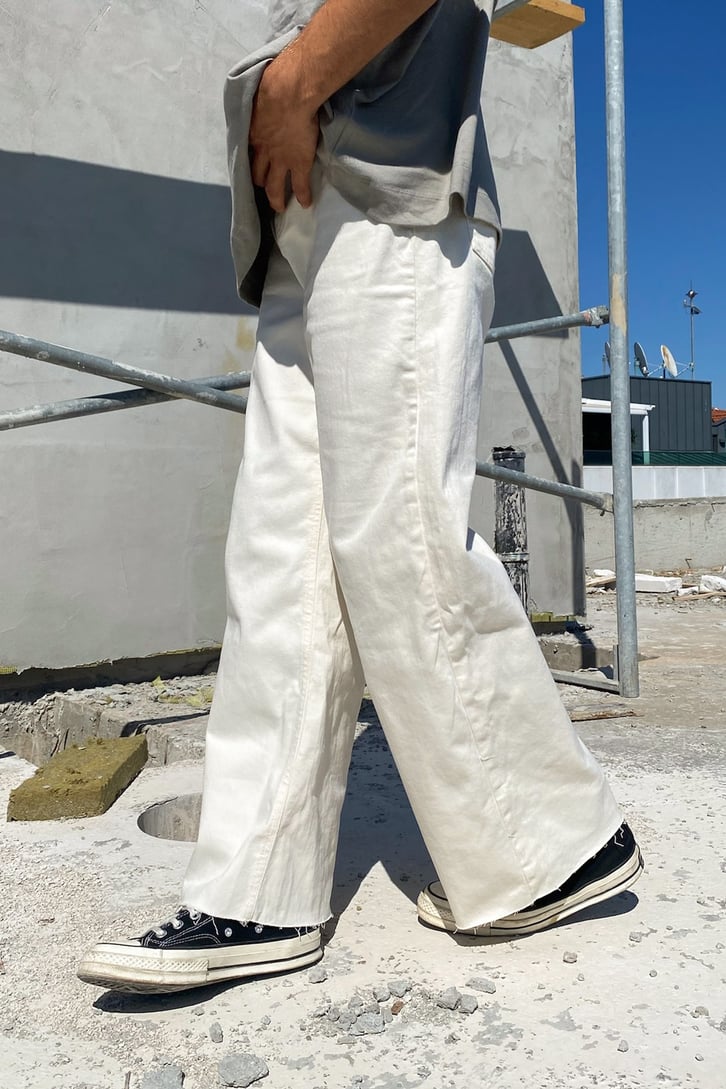 Basic Ekru Baggy Jean