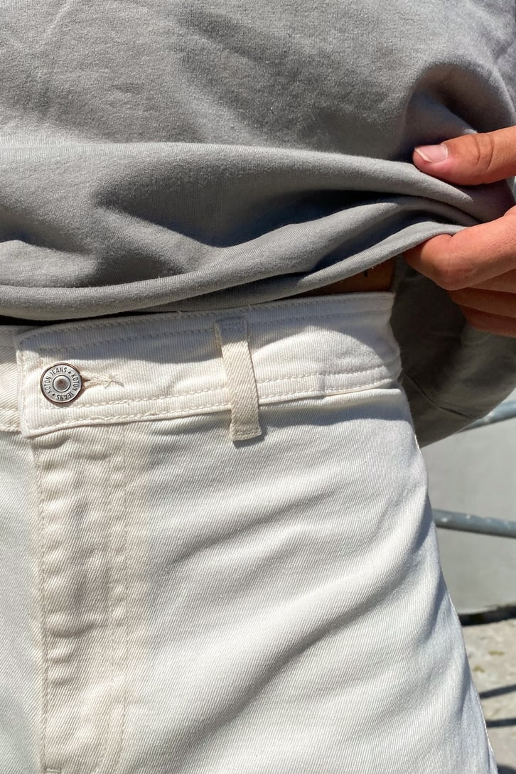 Basic Ekru Baggy Jean