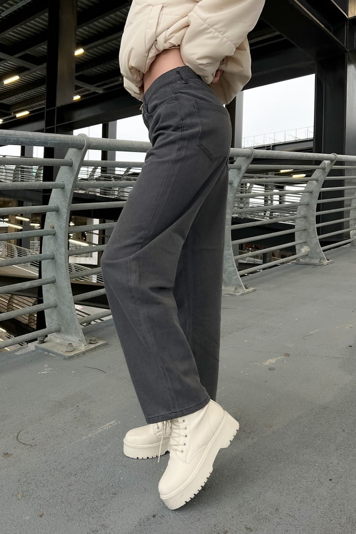 Basic Gri Baggy Jean